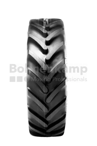 Reifen 320 / 70 R 24, OmniBib